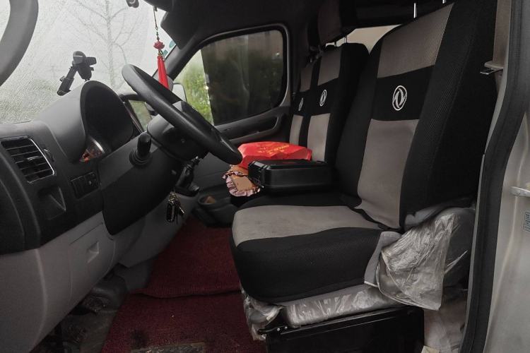 Used Dongfeng Yufeng Yufeng 2020 2.3T Economy Standard Edition Logistics Vehicle Short Wheelbase Mid-Roof Design 5-9 Seats WP2.3
