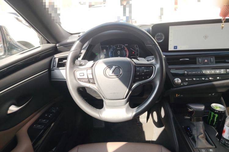 Used Lexus ES 2022 300h Excellence Edition Steering Wheel