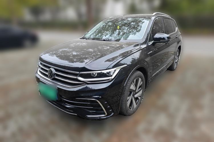 Used Volkswagen Tiguan L 2023 Facelifted 380TSI Automatic All-Wheel Drive R-Line Plus Version 7-Seater