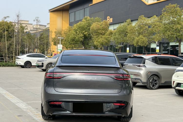 Used Hima Luxeed R7 2024 All-Electric 802 km Max