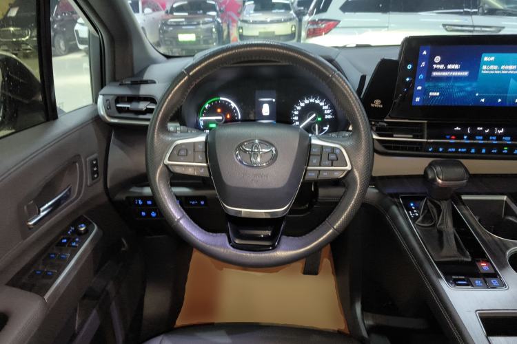 Used Toyota Granvia 2022 2.5L Hybrid Prestige Edition