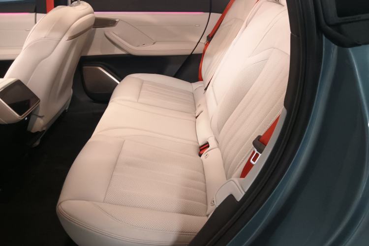 Used ONVO L60 2024 60 kWh Rear-Drive Version