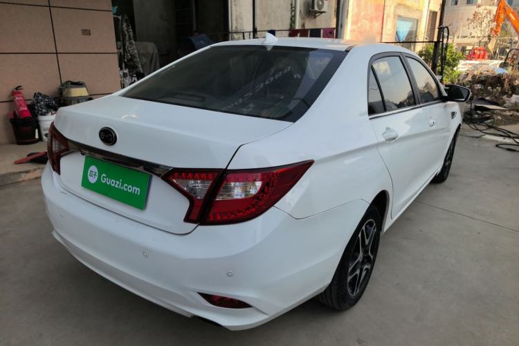 Used BYD G5 2014 1.5TID Automatic Prestige Model
