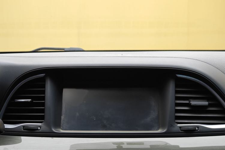 Used GAC Trumpchi GA6 2015 1.8T DCT Luxury Navigation Model Interior 6