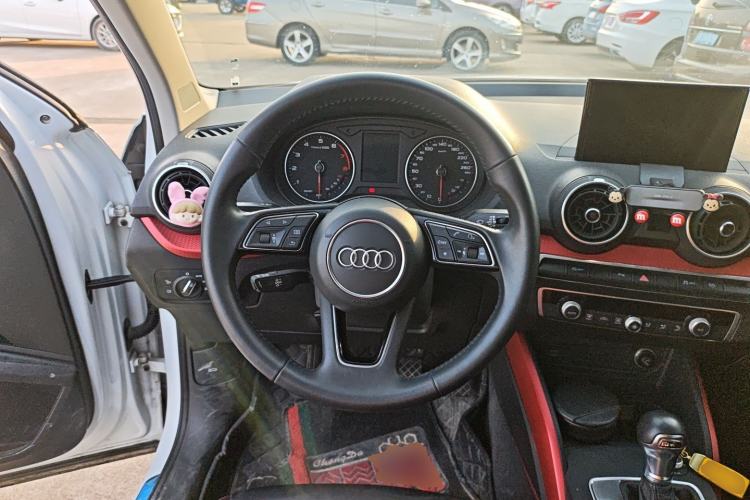 Used Audi Q2L 2018 35 TFSI Fashion Dynamic Version China VI Emission Standard
