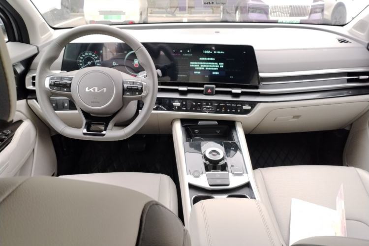 Used Kia Sportage (Chinese Domestic Model) 2025 1.5T Two-Wheel Drive Prestige Smart Enjoyment Version