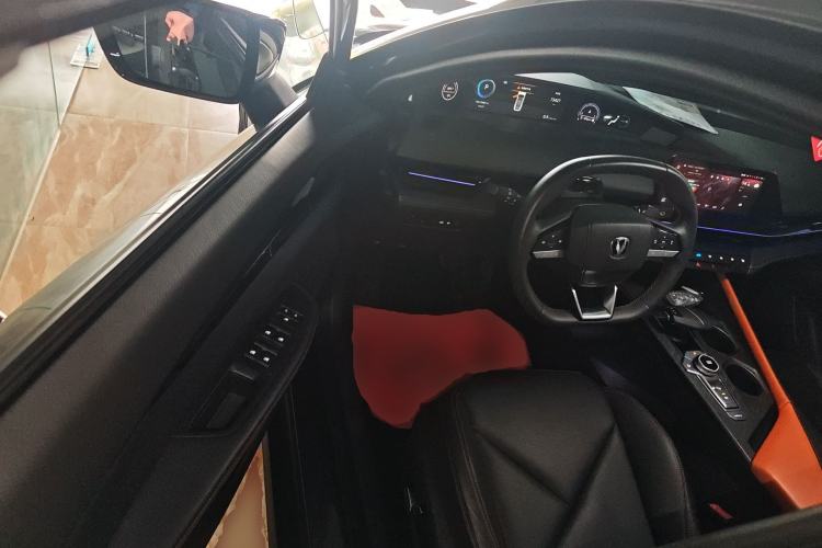 Used CHANGAN UNI-V 2022 1.5T Prestige Version