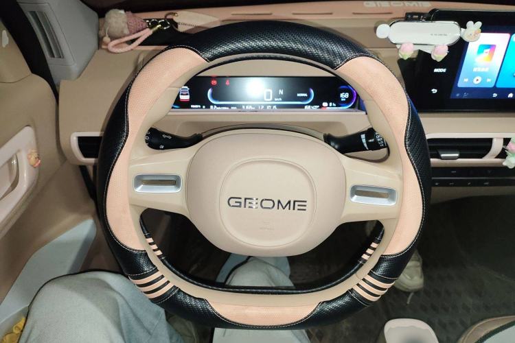 Used Geely Galaxy Panda 2024 Panda Mini 200km Endurance Bear
