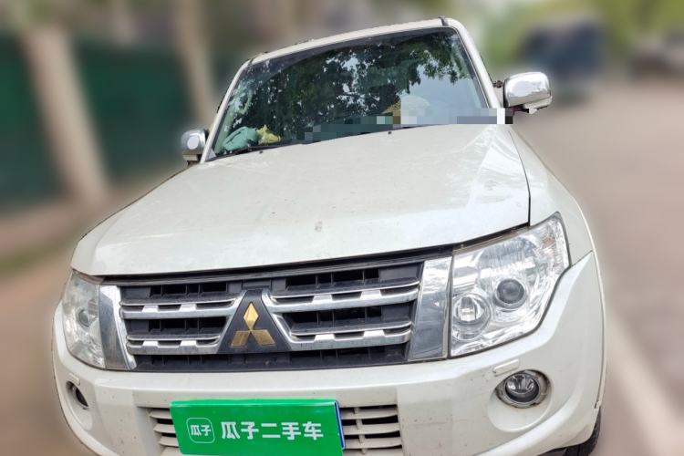 Used Mitsubishi Pajero 2014 3.0L Elite Upgrade Edition Front