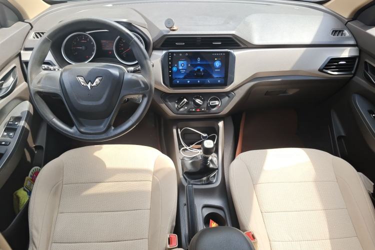 Used Wuling Hongguang 2019 1.5L S Standard Version China VI LAR