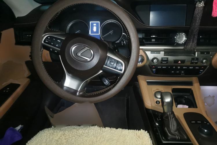 Used Lexus ES 2017 200 30th Anniversary Edition