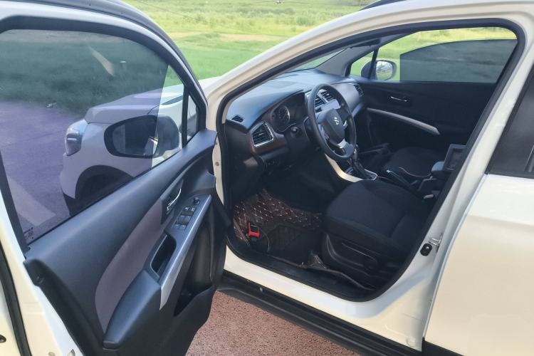 Used Suzuki Vitara S-Cross 2017 1.6L CVT Two-Wheel Drive Urban Fashion Model