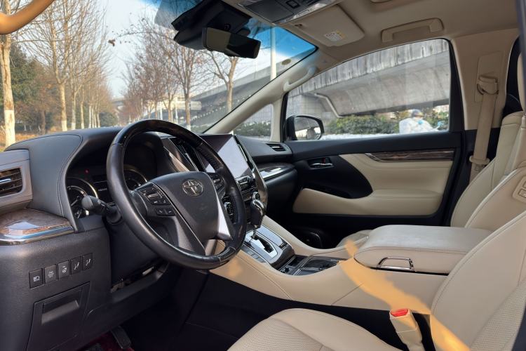 Used Toyota Vellfire 2023 Crown Dual-Engine 2.5L HV Prestige Edition