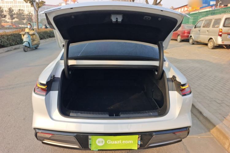 Used Geely Galaxy E8 2024 620 km All-Wheel-Drive Dragon Edition