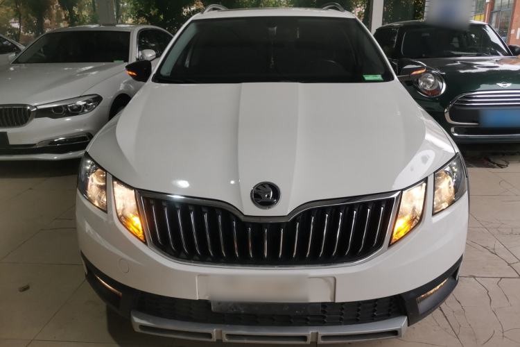 Used Skoda Octavia 2018 Station Wagon TSI230 DSG Luxury Edition Front