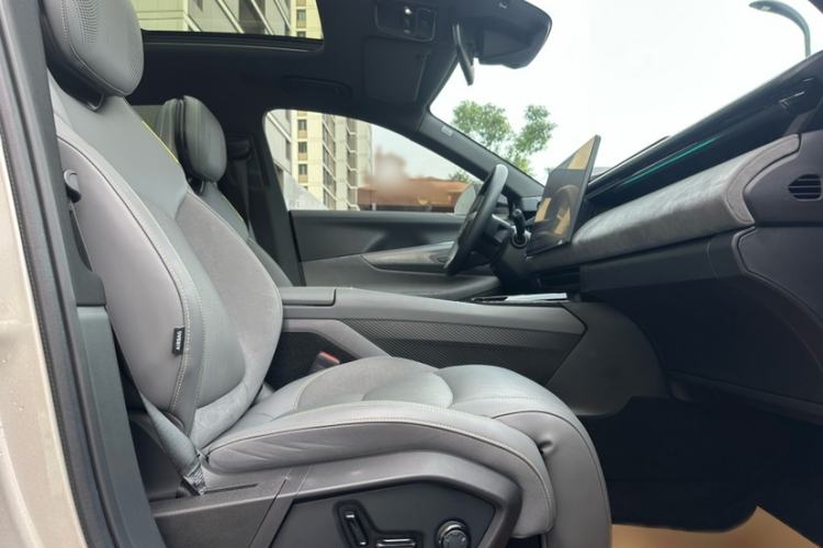 Used Lynk & Co 08 EM-P 2023 245km Ultra-Long Range Halo