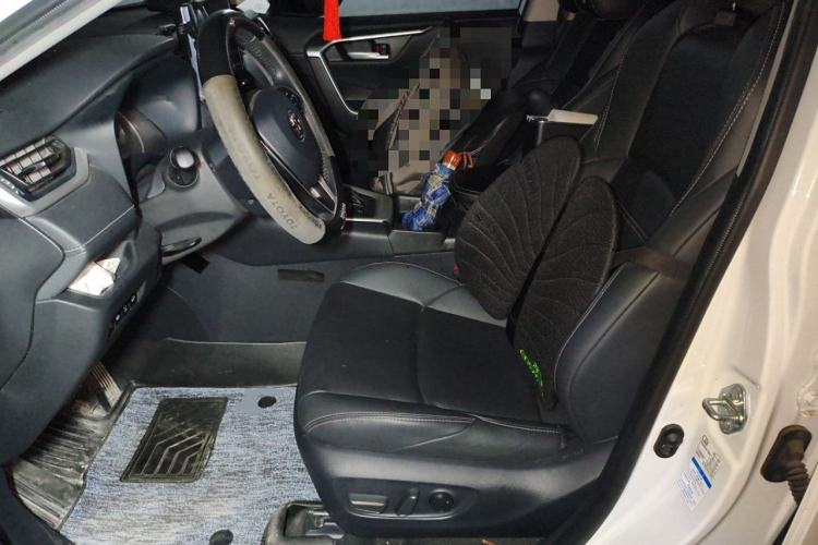 Used Toyota Wildlander 2022 Dual-Motor 2.5L E-CVT 4x4 Luxury PLUS Edition
