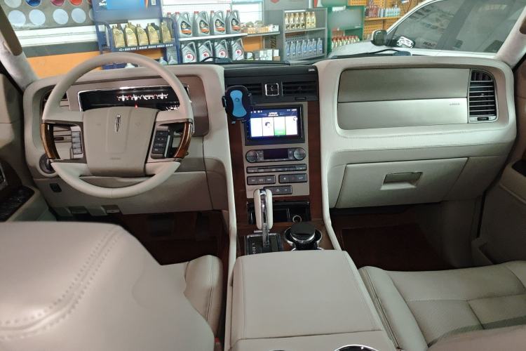 Used Lincoln Navigator 