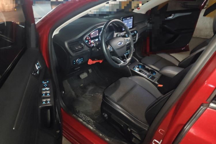 Used Ford Focus 2020 Hatchback EcoBoost 180 Automatic Trend Edition Driver Seat