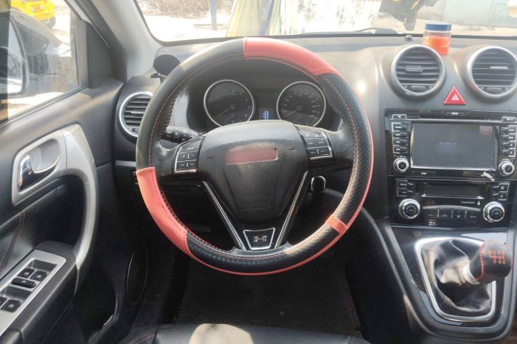 Used Haval H6 2015 Upgraded Model 1.5T Manual Two-Wheel Drive Elite Version