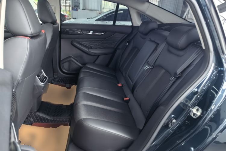 Used Dongfeng Aeolus Yixuan MAX 2023 1.5T Super-Powered Dad Edition Left Rear Seat