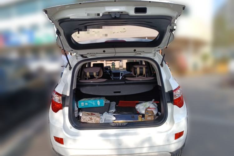 Used CHANGAN CS35 2016 1.6L Automatic Prestige Model China V Standard Trunk