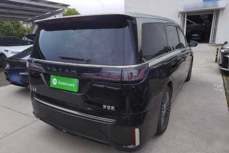 Used VOYAH Dream 2025 PHEV Four-Wheel-Drive Flagship Version – Qiankun Edition Rear Right 45 Deg