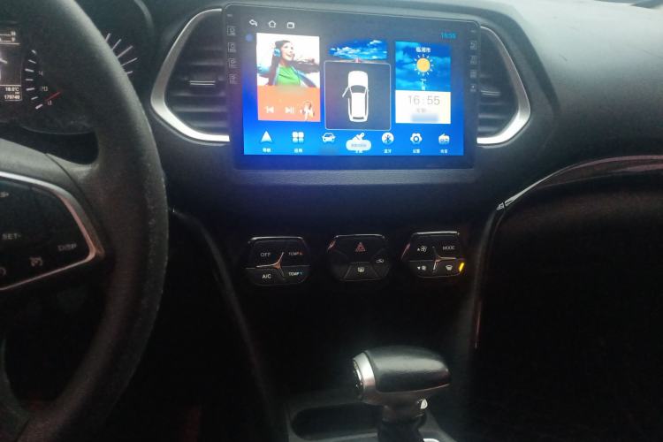 Used GAC Trumpchi GS4 2015 200T G-DCT Elite Edition Center Console