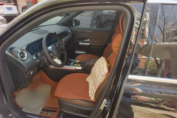 Used Mercedes-Benz GLB 2024 Refresh GLB 220 Dynamic Edition Left Front Seat