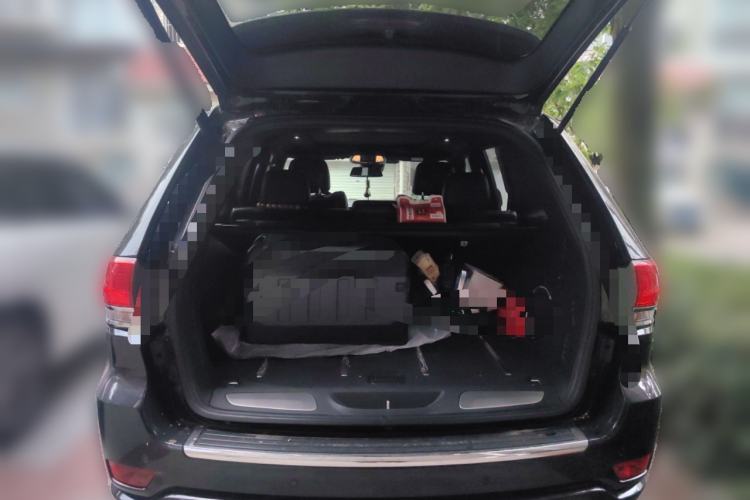 Used Jeep Grand Cherokee 2017 3.6L Luxury Navigation Edition
