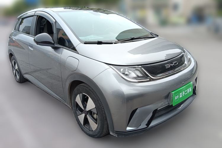 Used BYD Dolphin 2023 420 km Fashion Edition Front Right 45 Deg