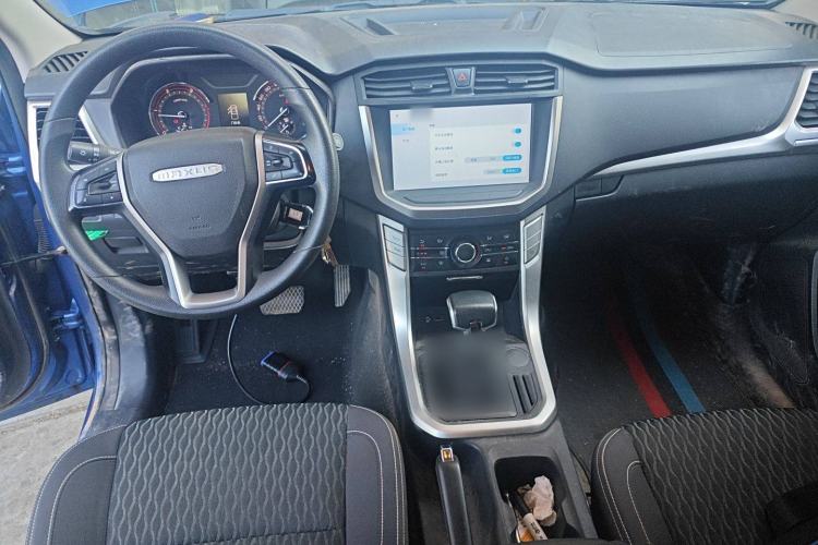 Used SAIC MAXUS T70 2021 2.0T Facelift Diesel Automatic 4x4 Advanced Version with Long Bed and High Ground Clearance
