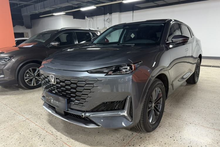 Used Changan UNI-K 2024 2.0T Two-Wheel Drive YueShang Trim