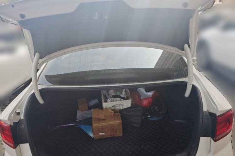 Used Volkswagen Lamando 2015 280TSI Manual Comfort Edition Trunk