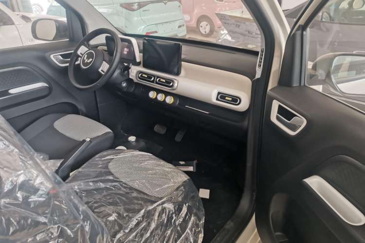 Used Wuling Hongguang MINIEV 2024 3rd Generation 215km Youth Edition