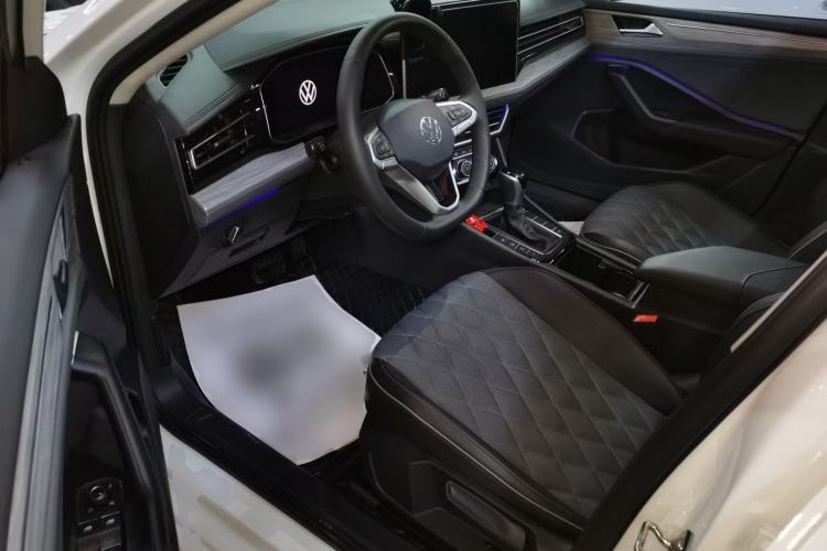 Used Volkswagen Sagitar 2025 300TSI DSG Excellence Edition Driver Seat