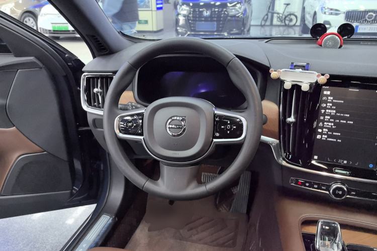 Used Volvo S90 2024 B5 Zhiyi Luxury Edition