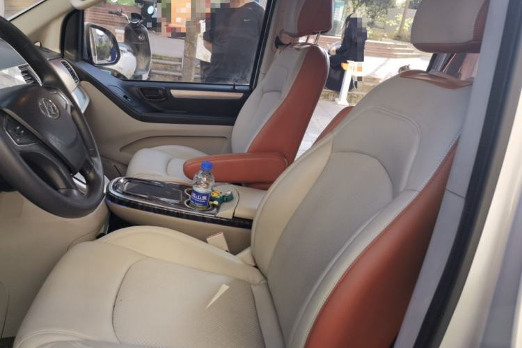 Used SAIC MAXUS G10 2016 2.0T Automatic Elite Edition
