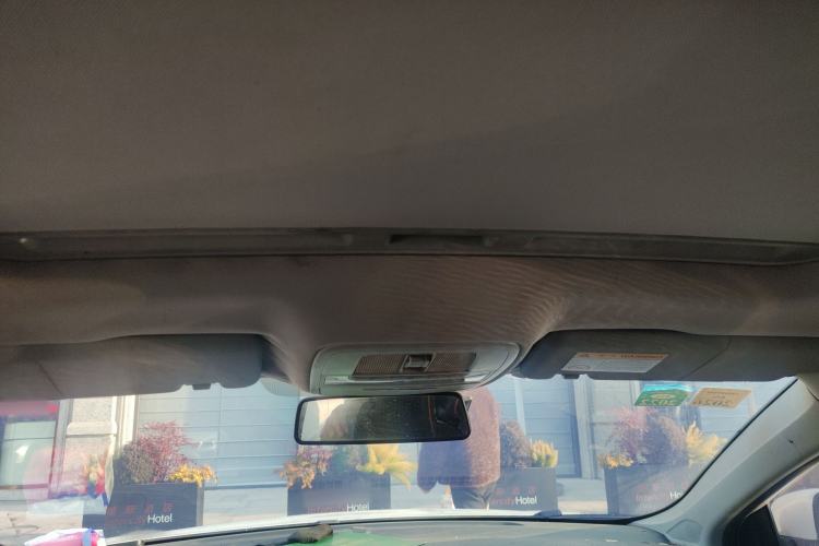 Used Roewe i6 2017 20T Manual Luxury Edition Headliner