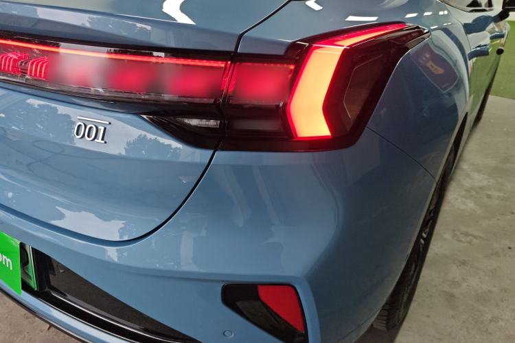 Used Zeekr 001 2025 WE Edition 100 kWh Rear-Wheel Drive
