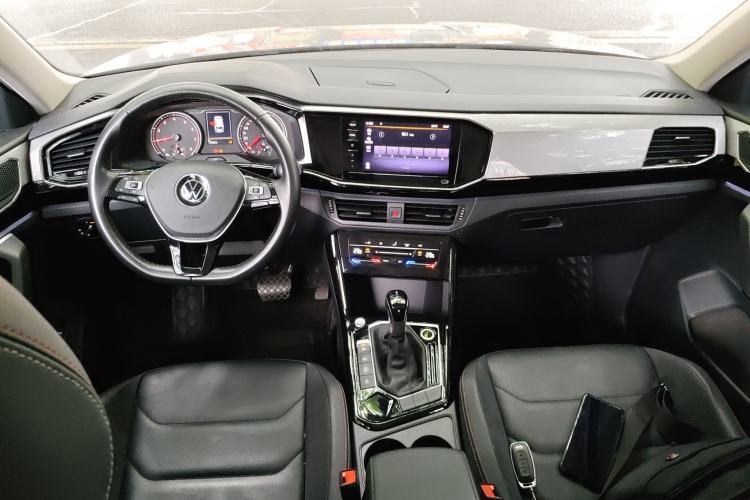 Used Volkswagen Tayron 2021 280TSI Two-Wheel Drive Luxury Smart Connectivity Version Center Console