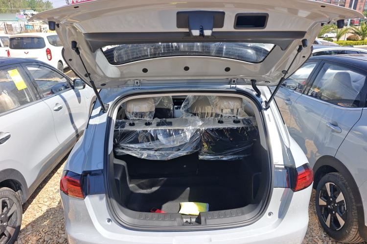 Used Wuling Bingo PLUS 2024 510 km Range 5-Seater Version Trunk