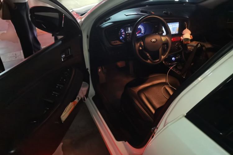 Used Kia K5 2012 2.0L Automatic DLX Driver Seat