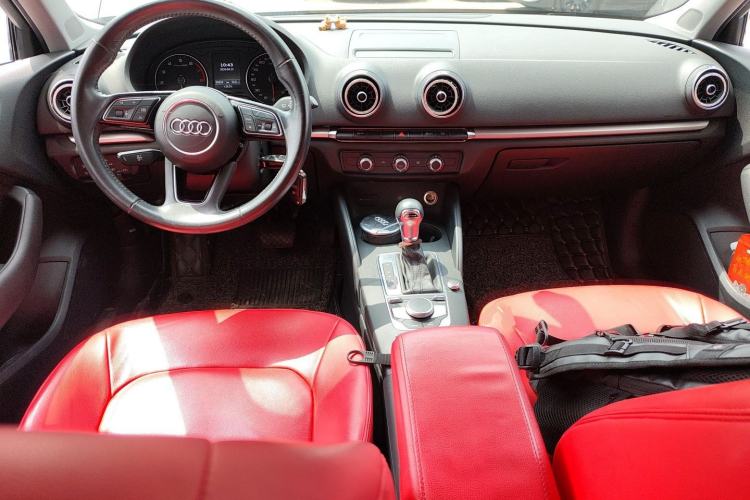 Used Audi A3 2020 Sportback 35 TFSI Ambition China VI Center Console