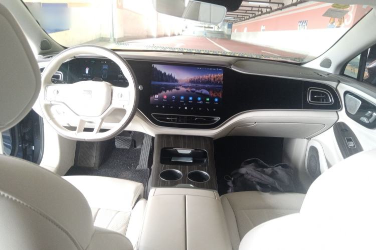 Used Rising F7 2023 Long-Range Pro Edition Center Console