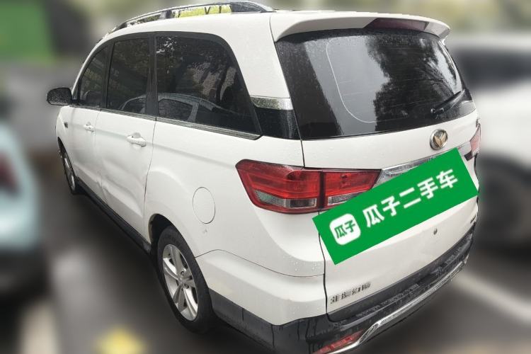 Used HYOSOW H3 2015 1.5L manual luxury version
