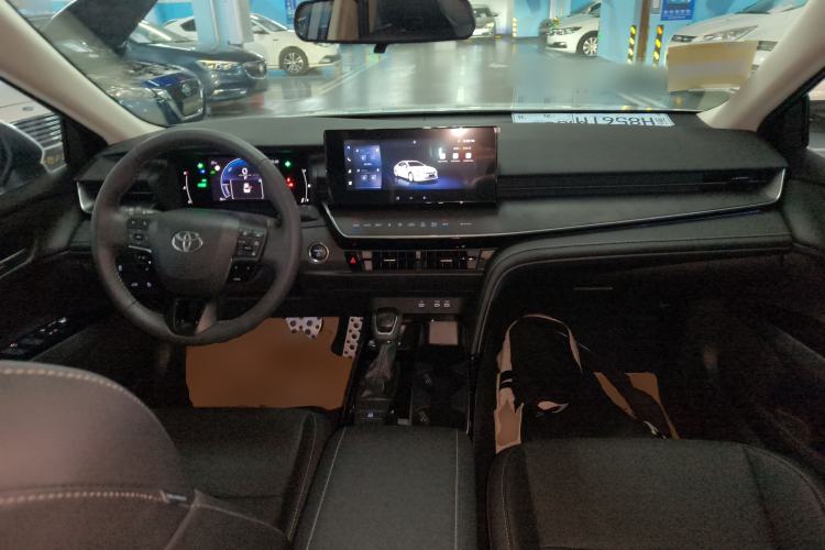 Used Toyota Camry 2026 Model Dual-Engine 2.0HSE Sport Lite Edition