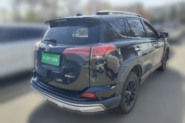 Used Toyota RAV4 2019 2.0L CVT Two-Wheel Drive Fashion X Limited Edition China VI Standard