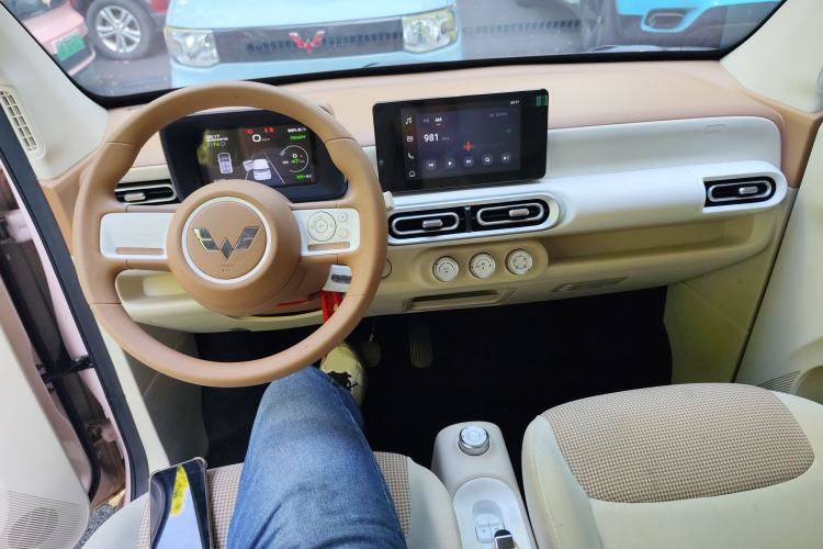 Used Wuling Hongguang MINIEV 2024 3rd Generation 215km Advanced Version