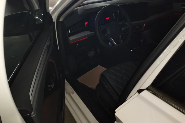 Used Volkswagen Sagitar 2023 280TSI DSG Excellence Edition Driver Seat